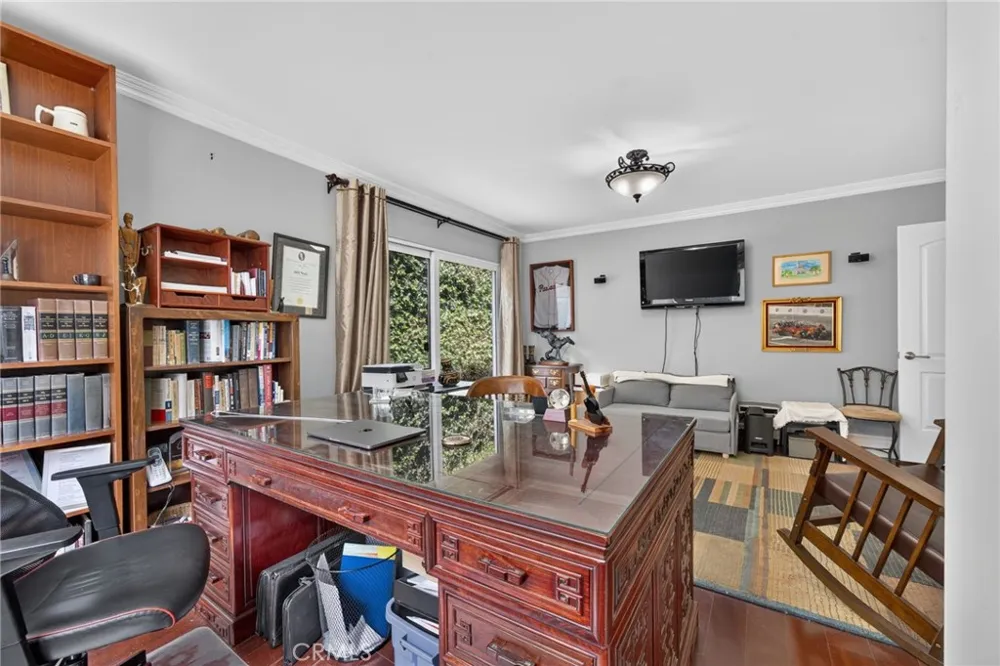 610 S Orange Grove Boulevard #5 Pasadena, CA 91105