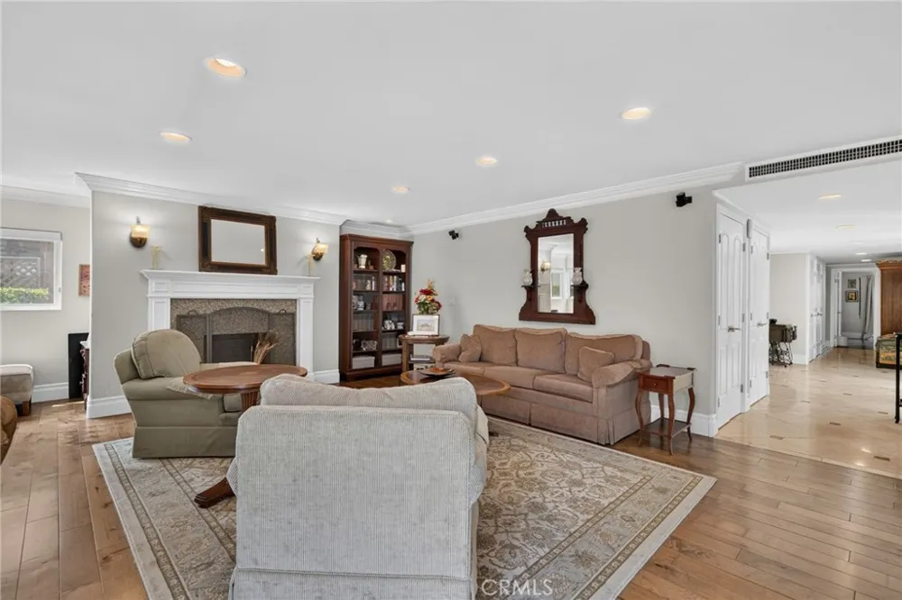 610 S Orange Grove Boulevard #5 Pasadena, CA 91105