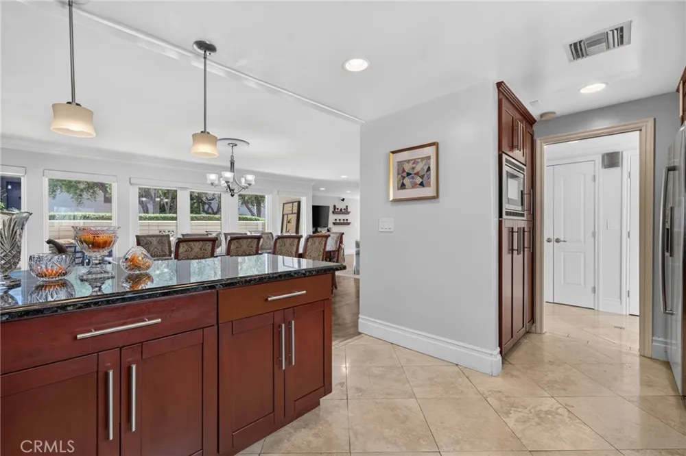 610 S Orange Grove Boulevard #5 Pasadena, CA 91105
