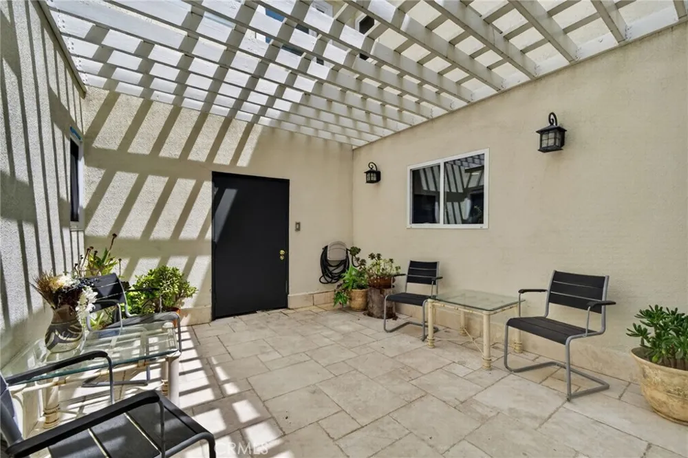 610 S Orange Grove Boulevard #5 Pasadena, CA 91105