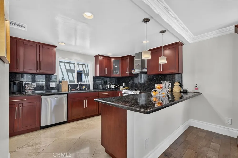 610 S Orange Grove Boulevard #5 Pasadena, CA 91105
