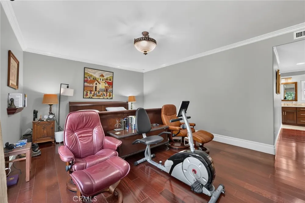 610 S Orange Grove Boulevard #5 Pasadena, CA 91105