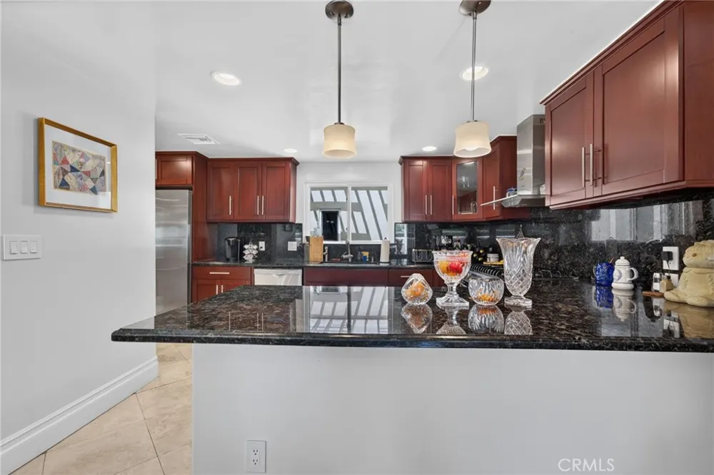 610 S Orange Grove Boulevard #5 Pasadena, CA 91105