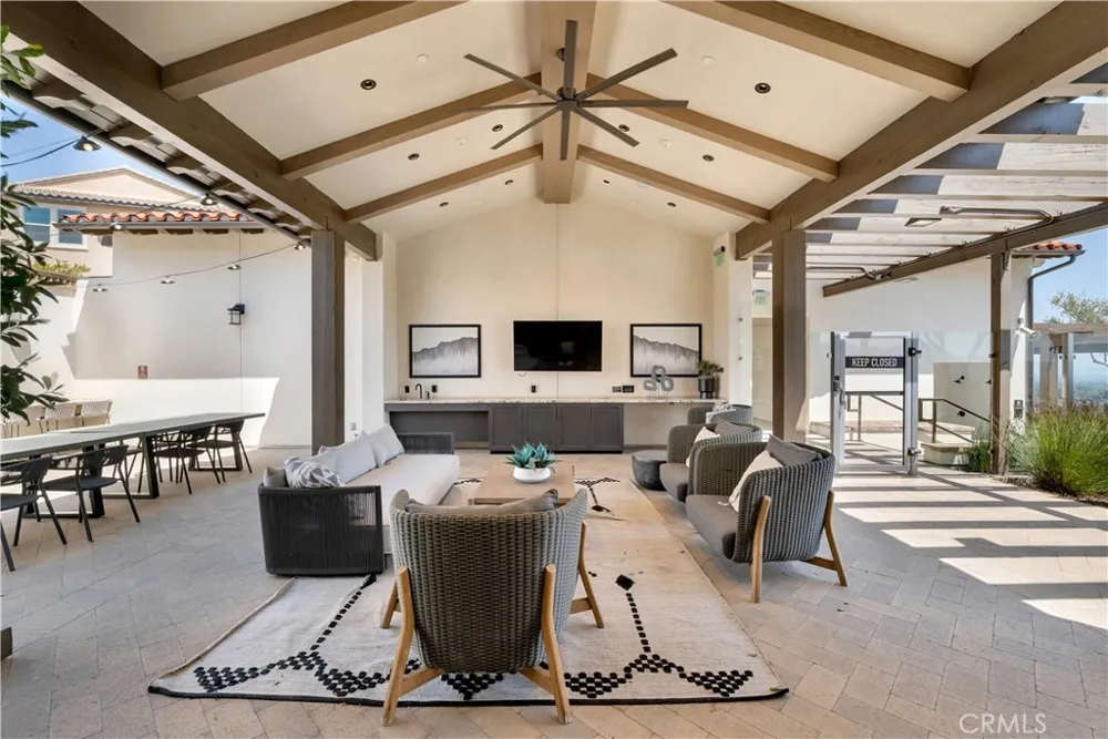 21304 Wildflower Chatsworth, CA 91311