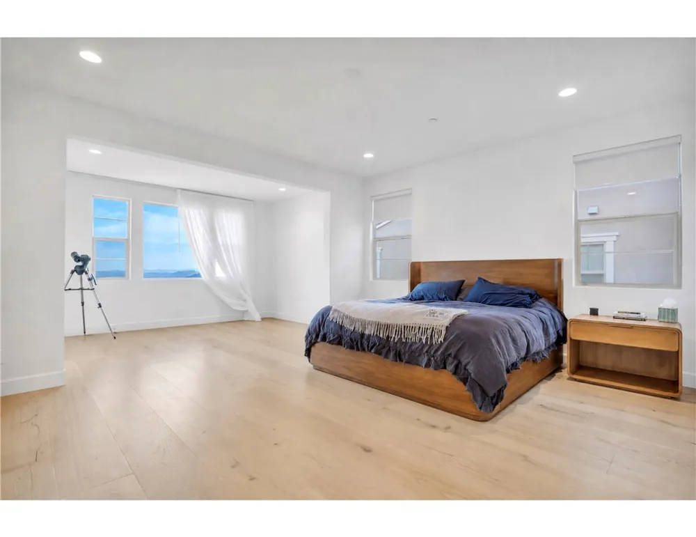21304 Wildflower Chatsworth, CA 91311