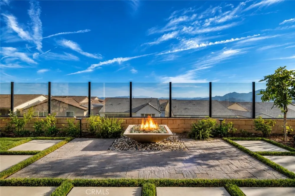 21304 Wildflower Chatsworth, CA 91311