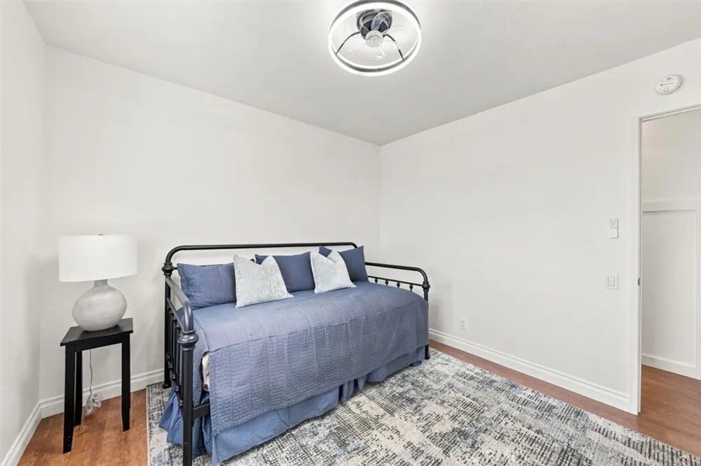 27251 Via Burgos Mission Viejo, CA 92691