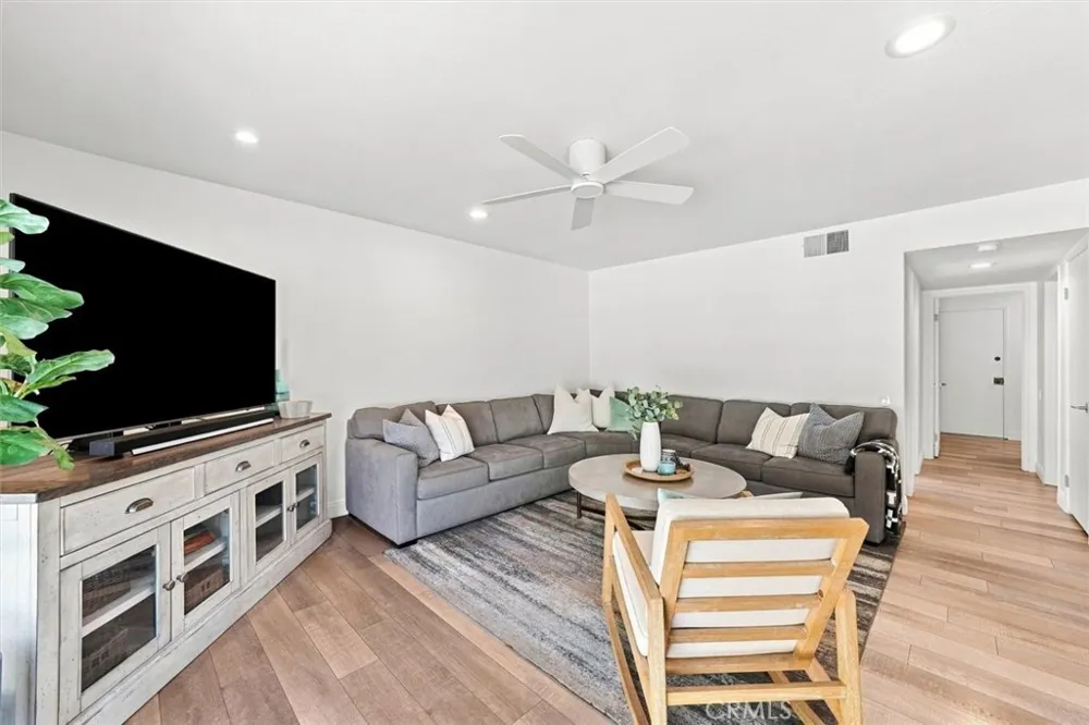 27251 Via Burgos Mission Viejo, CA 92691