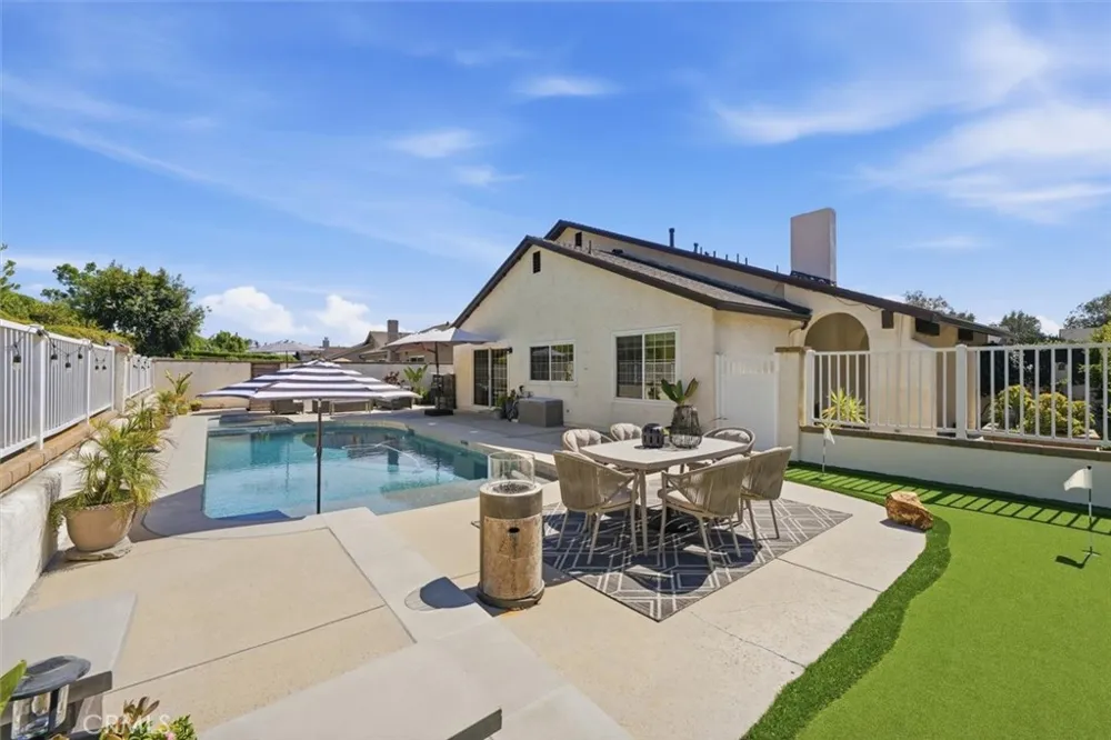 27251 Via Burgos Mission Viejo, CA 92691