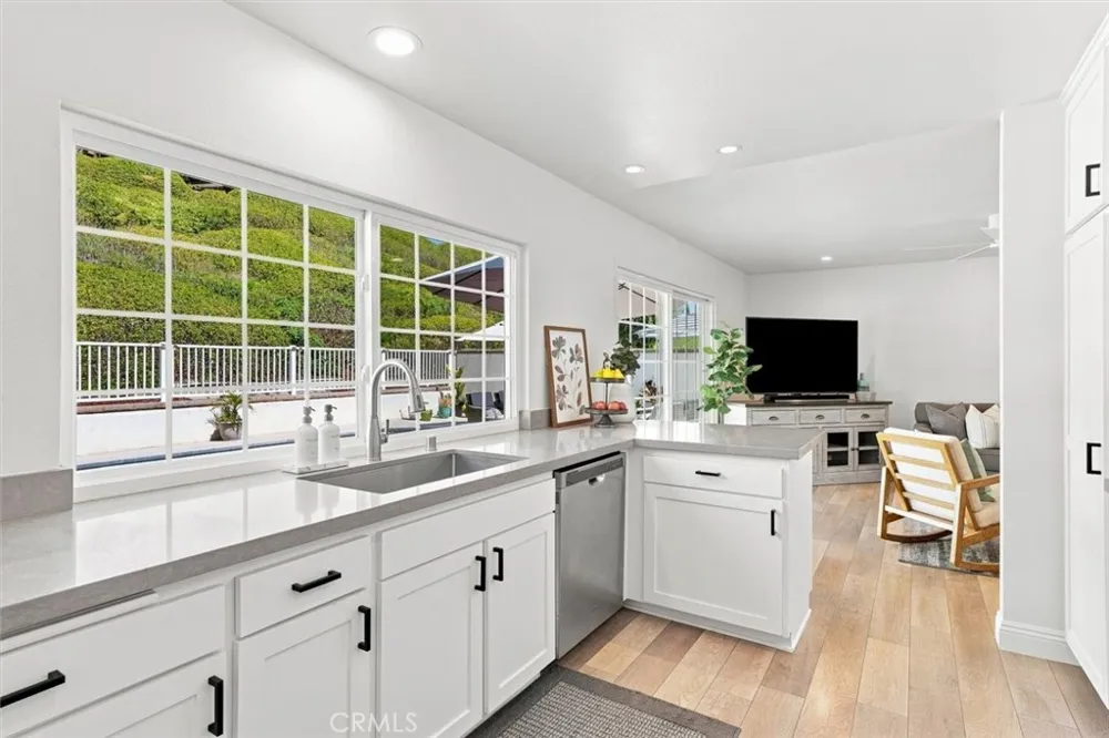 27251 Via Burgos Mission Viejo, CA 92691