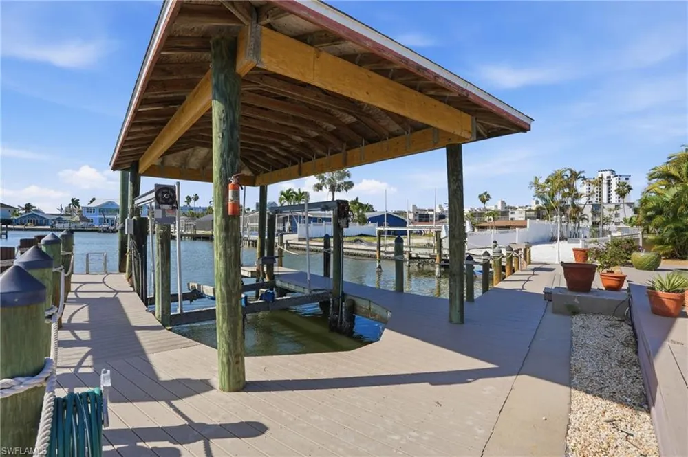 120 Albatross Street Fort Myers Beach, FL 33931