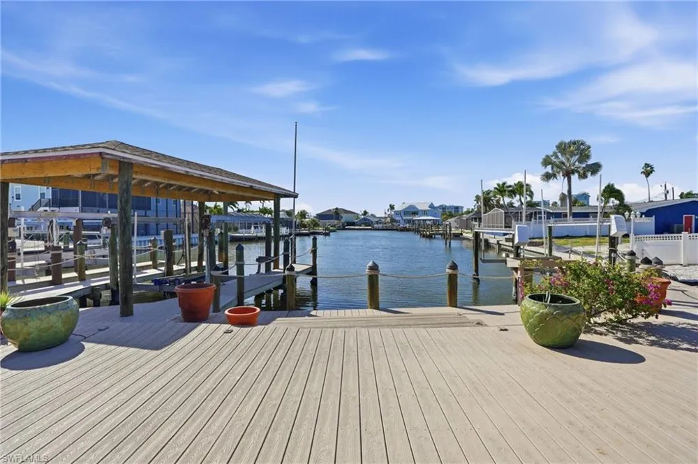 120 Albatross Street Fort Myers Beach, FL 33931
