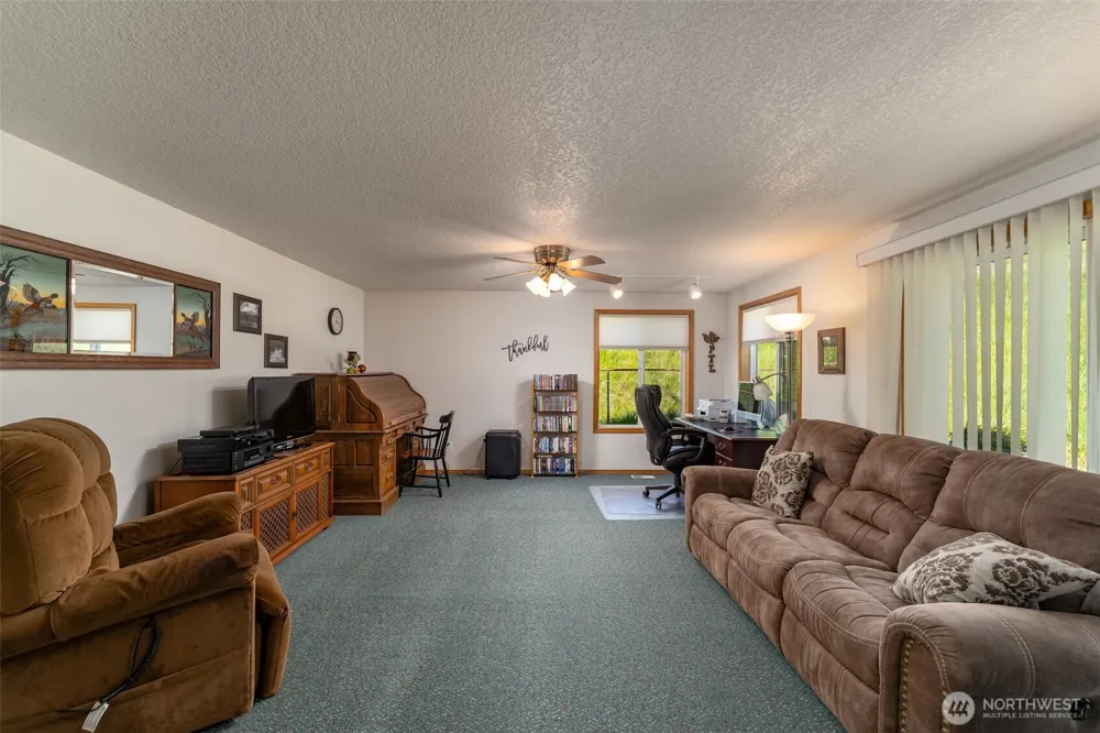 104 Angels Lane Kalama, WA 98625