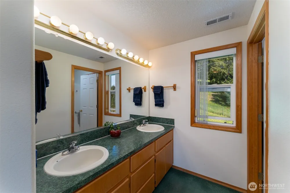 104 Angels Lane Kalama, WA 98625