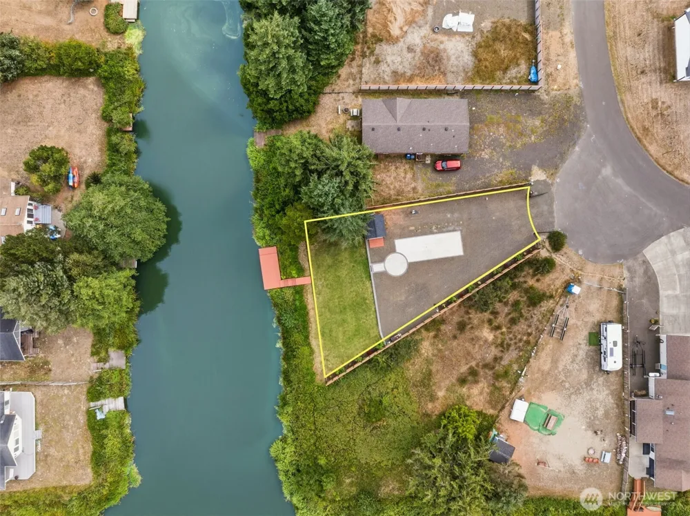 735 Swan Court SE Ocean Shores, WA 98569
