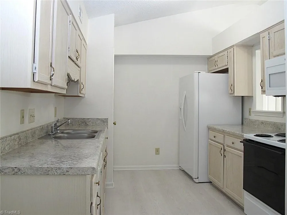 7129 W Friendly Avenue #G Greensboro, NC 27410