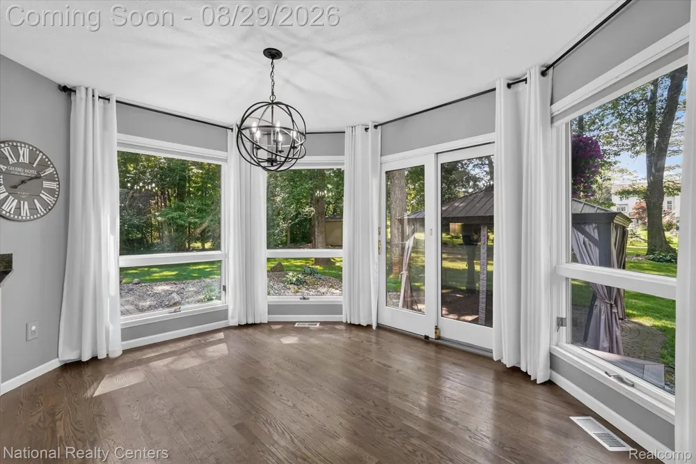 1573 Moonlight Drive Hartland Township, MI 48843
