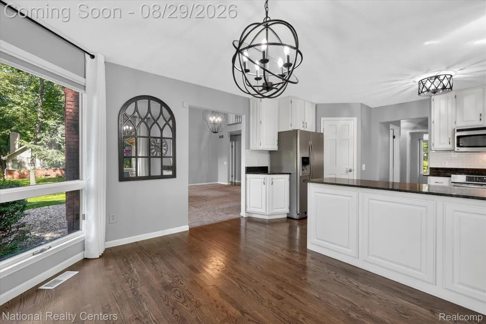 1573 Moonlight Drive Hartland Township, MI 48843