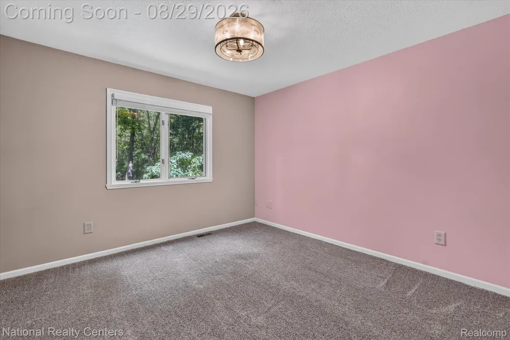 1573 Moonlight Drive Hartland Township, MI 48843