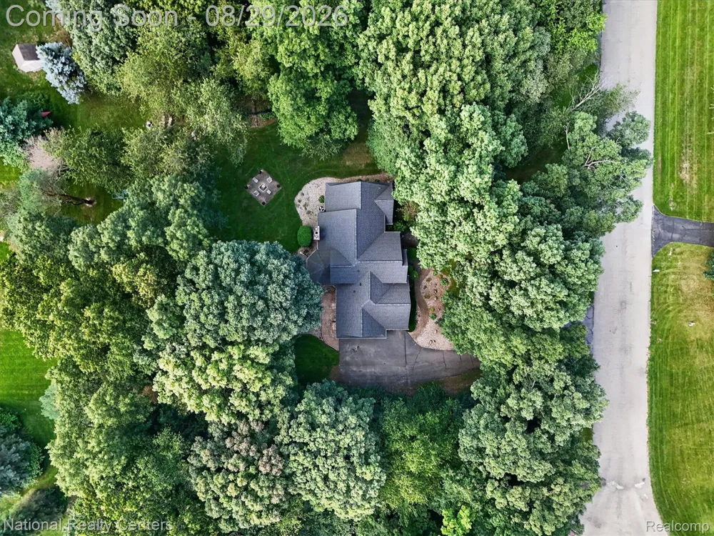 1573 Moonlight Drive Hartland Township, MI 48843