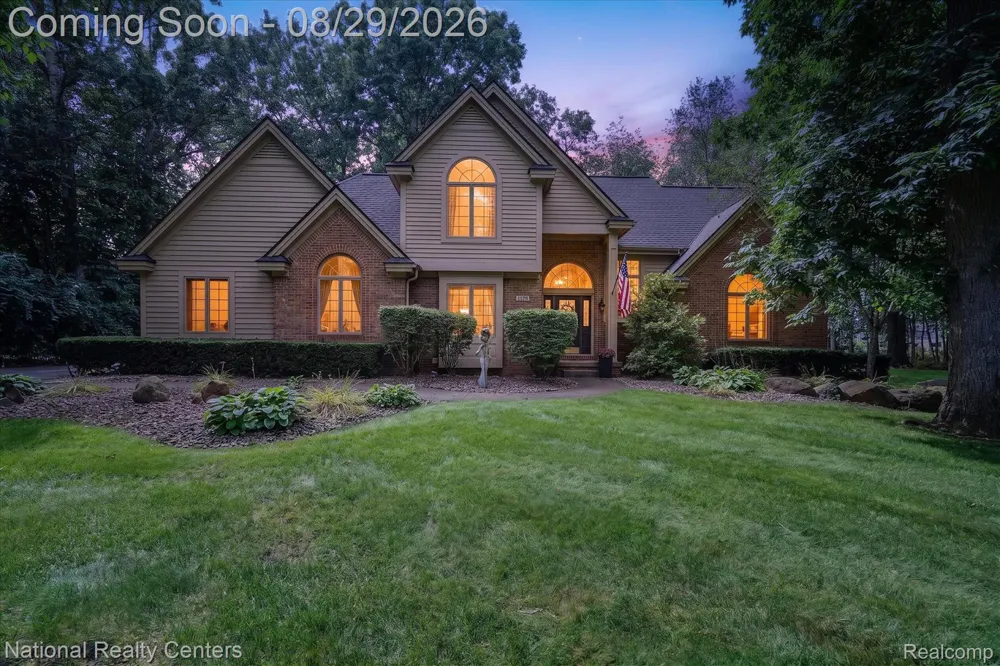 1573 Moonlight Drive Hartland Township, MI 48843