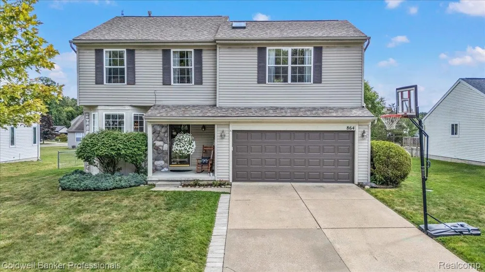 864 Carriage Hill Drive Fenton City, MI 48430