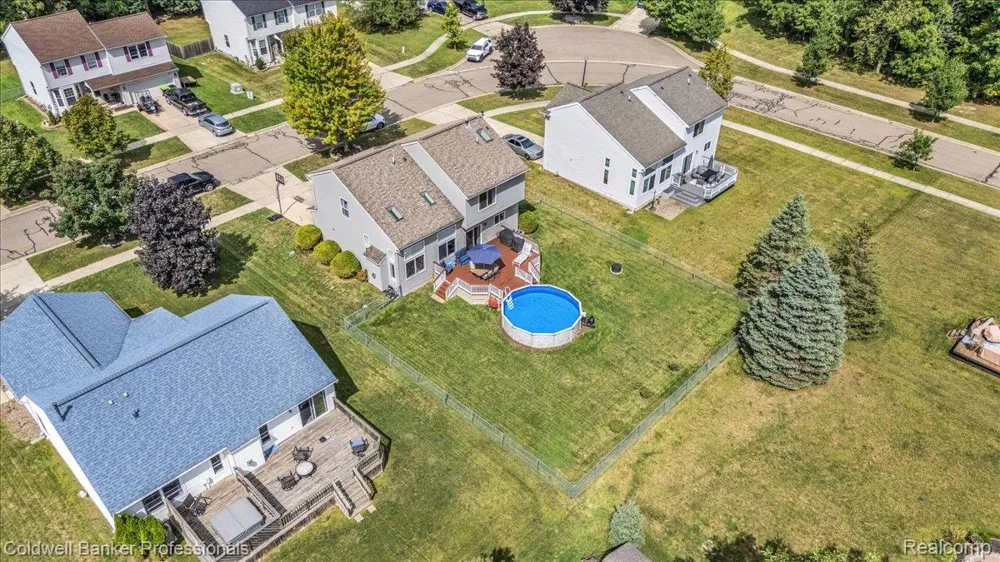 864 Carriage Hill Drive Fenton City, MI 48430