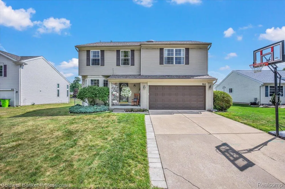 864 Carriage Hill Drive Fenton City, MI 48430