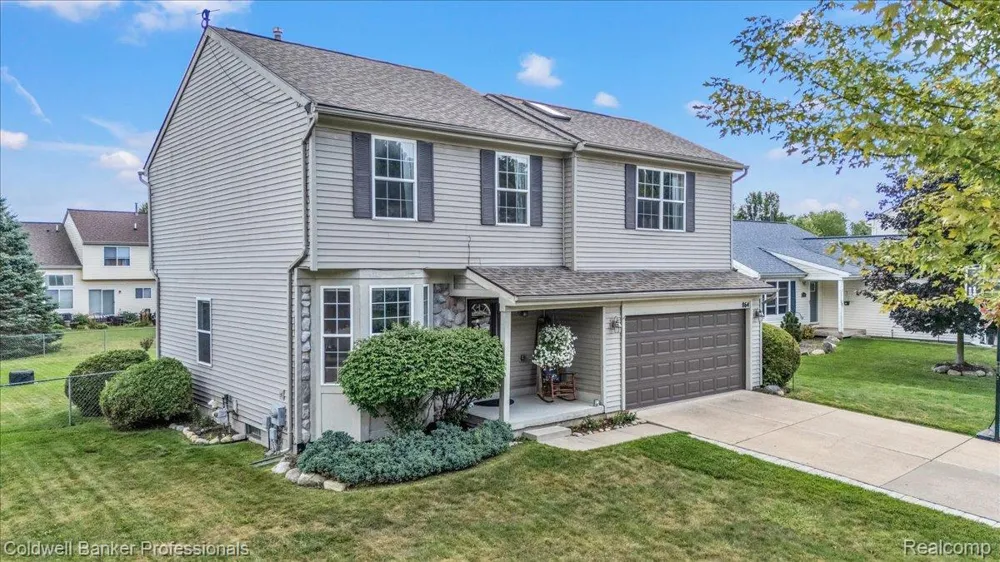 864 Carriage Hill Drive Fenton City, MI 48430