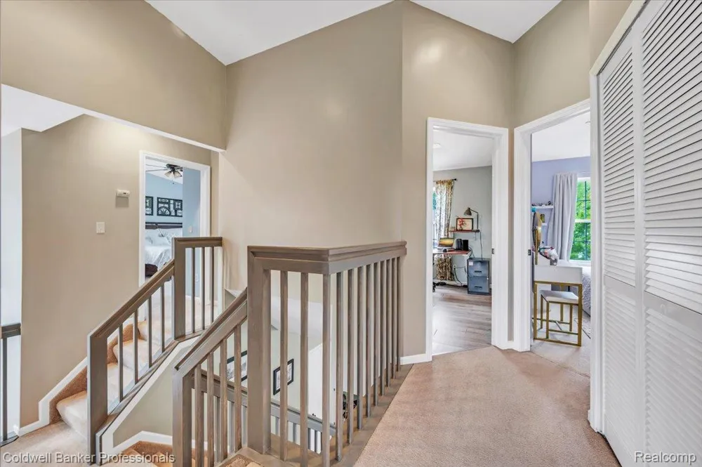 864 Carriage Hill Drive Fenton City, MI 48430