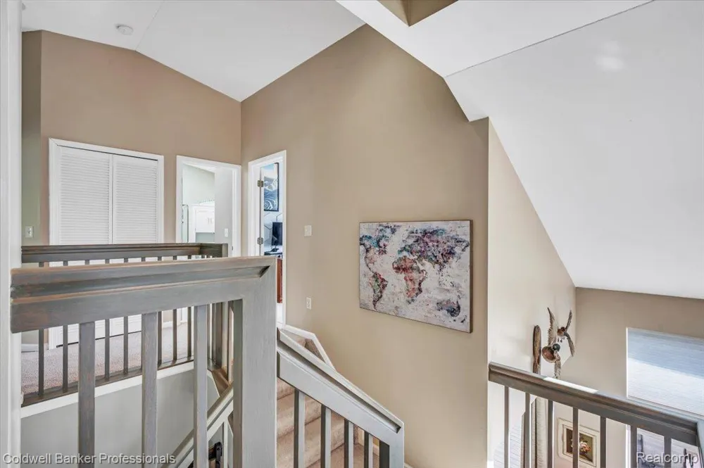 864 Carriage Hill Drive Fenton City, MI 48430