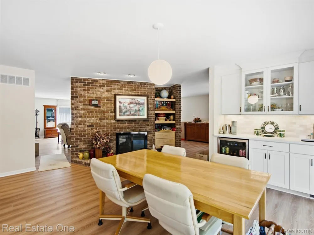 2626 W Wattles Road Troy City, MI 48098