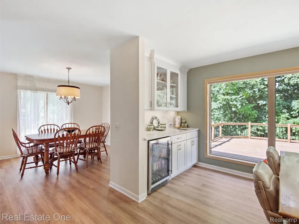 2626 W Wattles Road Troy City, MI 48098