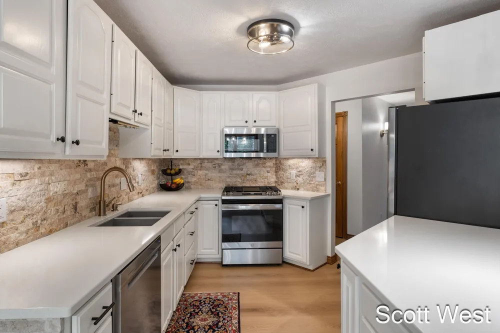 7181 River Glen Drive Caledonia Township, MI 49316