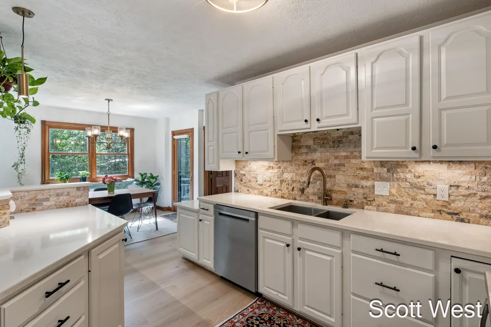 7181 River Glen Drive Caledonia Township, MI 49316