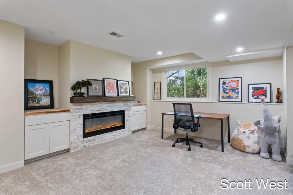7181 River Glen Drive Caledonia Township, MI 49316