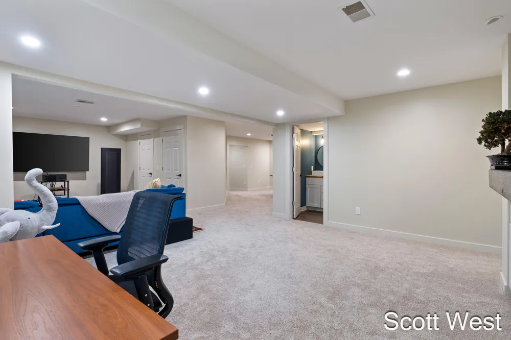 7181 River Glen Drive Caledonia Township, MI 49316
