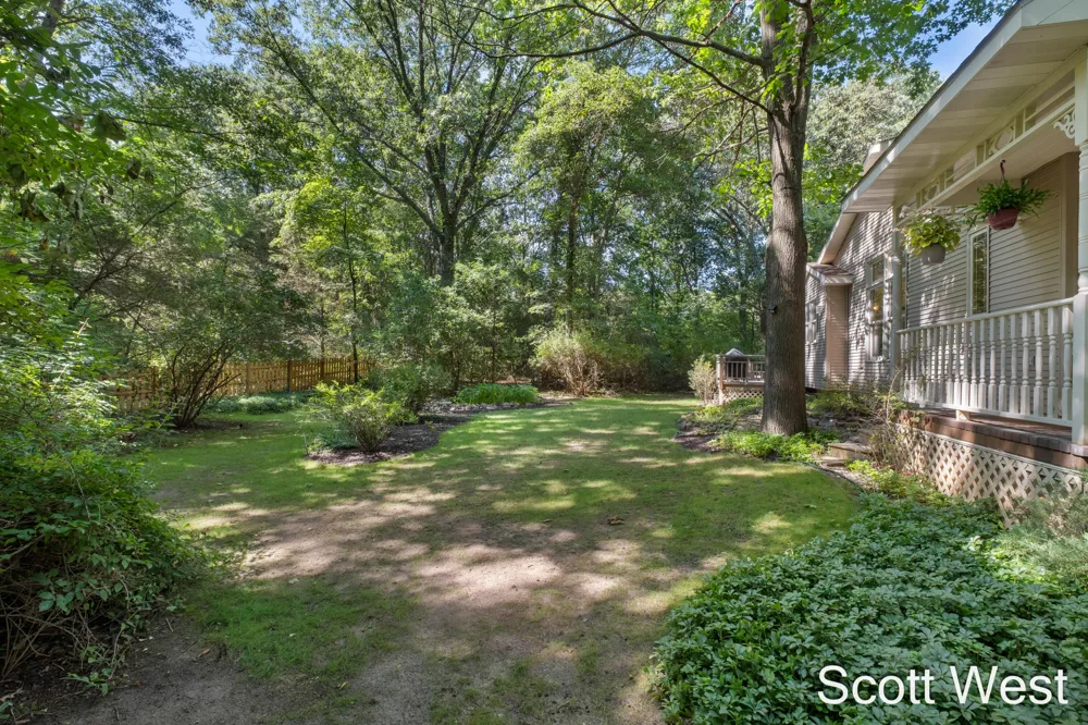 7181 River Glen Drive Caledonia Township, MI 49316