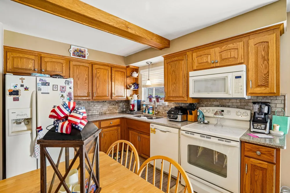 26347 Midway Street Dearborn Heights City, MI 48127
