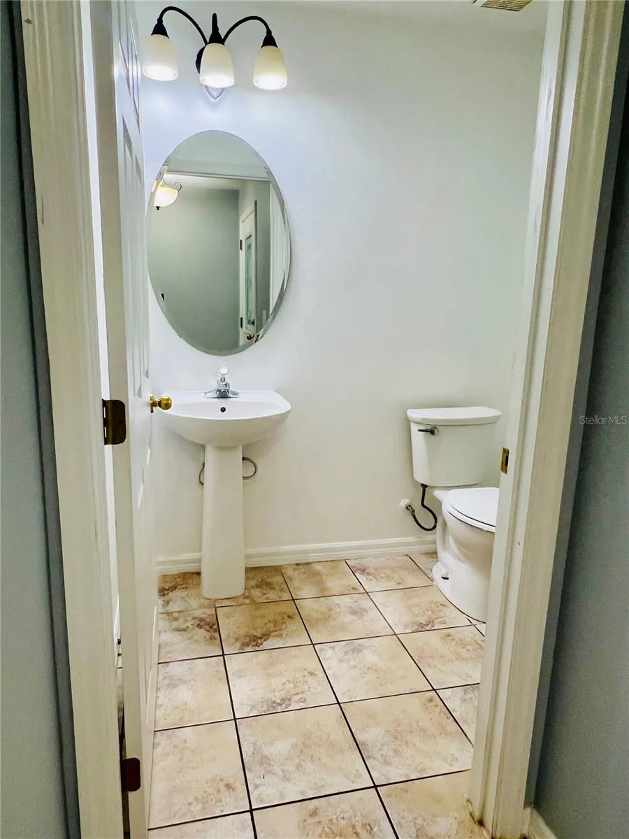 13672 CYGNUS DRIVE Orlando, FL 32828