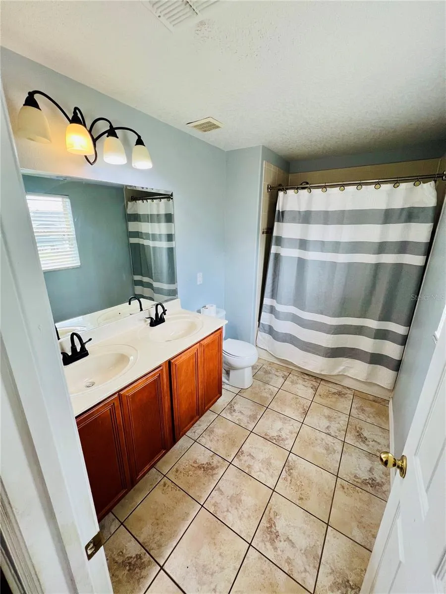 13672 CYGNUS DRIVE Orlando, FL 32828