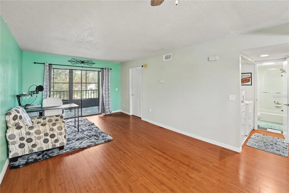 12900 VONN ROAD #E204 Largo, FL 33774