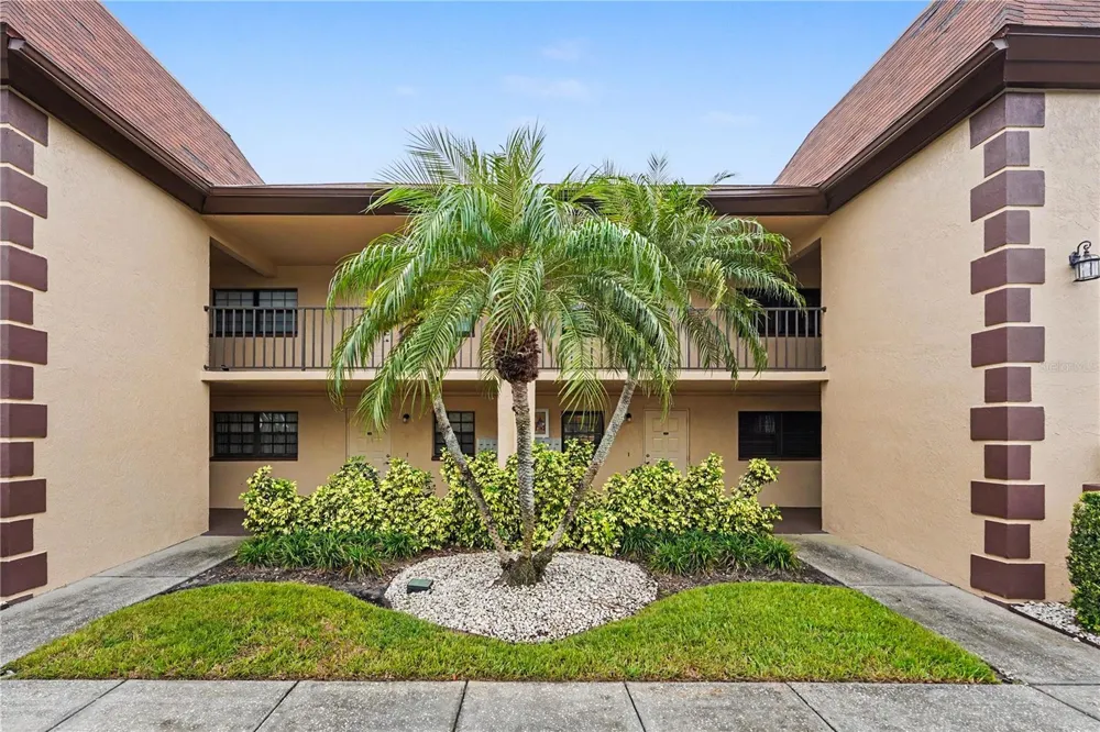 12900 VONN ROAD #E204 Largo, FL 33774
