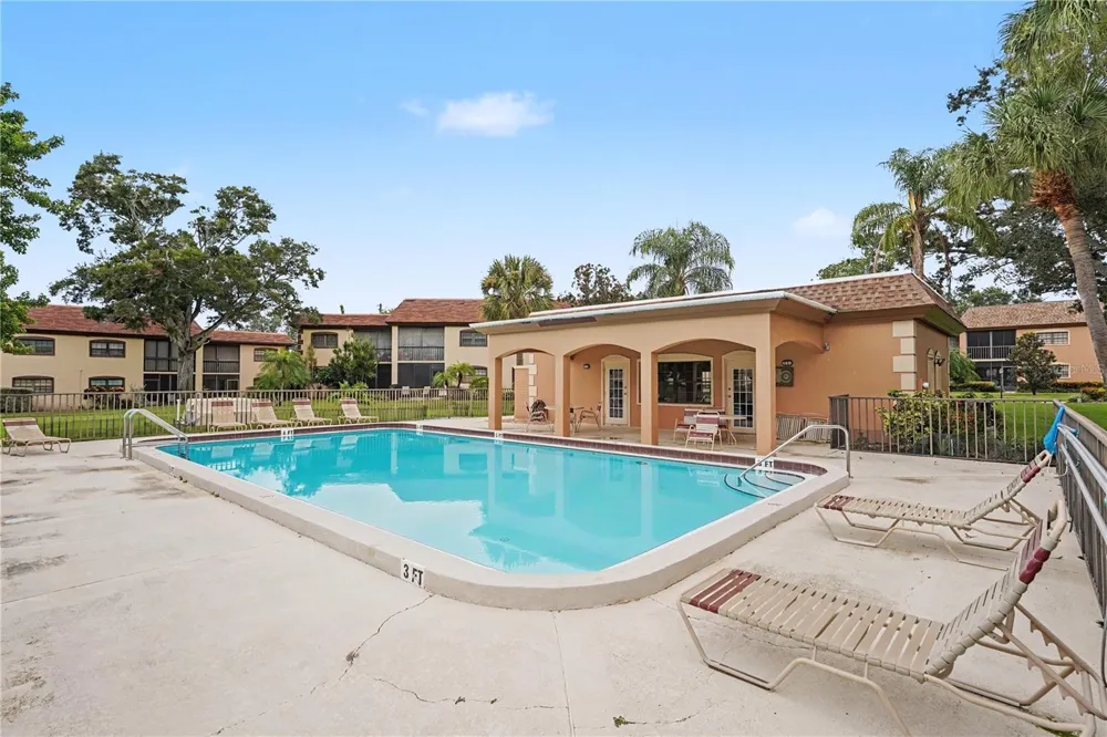 12900 VONN ROAD #E204 Largo, FL 33774