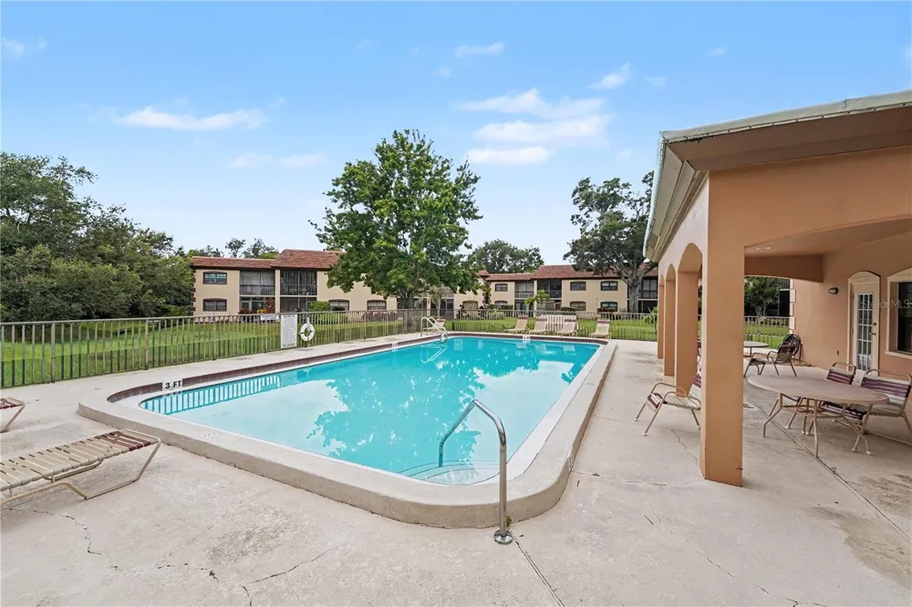 12900 VONN ROAD #E204 Largo, FL 33774