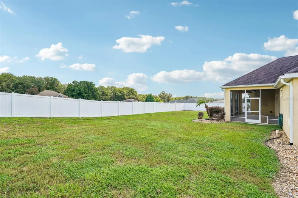 1113 MYRTLE BREEZES CT Fruitland Park, FL 34731