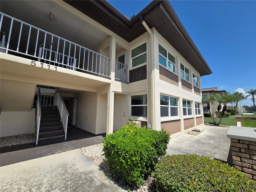 5111 AMULET DRIVE #102 New Port Richey, FL 34652