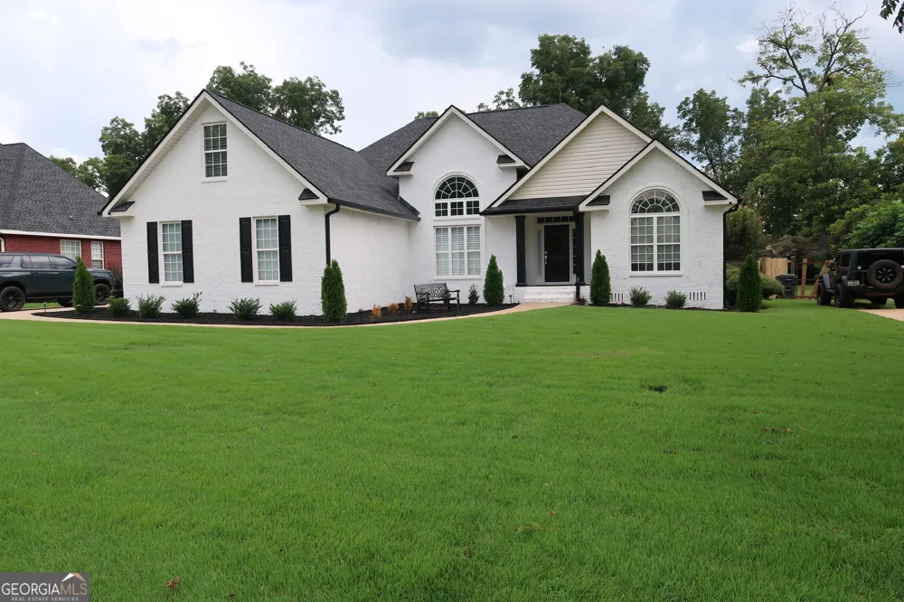 207 Brookewater LN Perry, GA 31069
