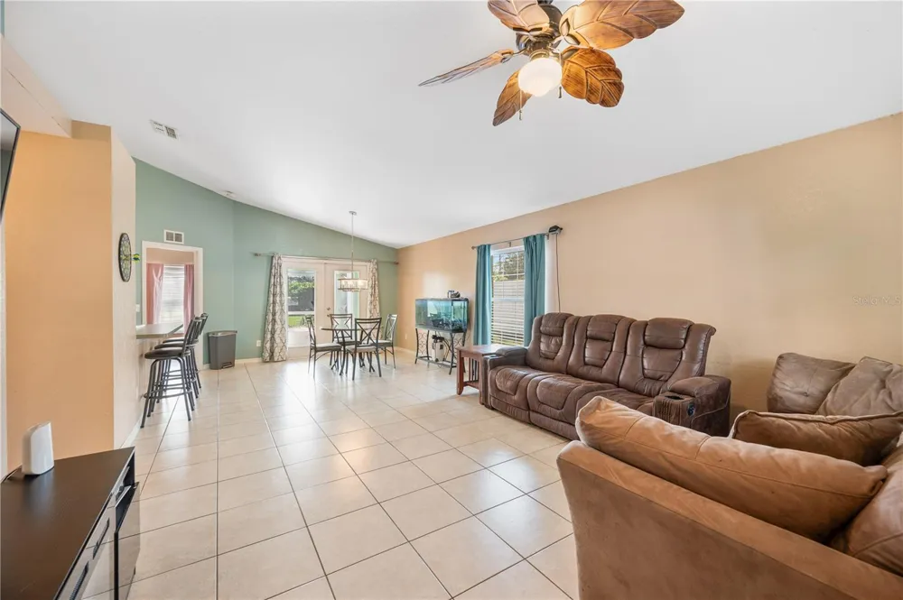 7859 SUGAR PINE BOULEVARD Lakeland, FL 33810