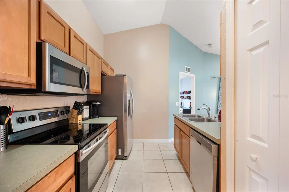 7859 SUGAR PINE BOULEVARD Lakeland, FL 33810